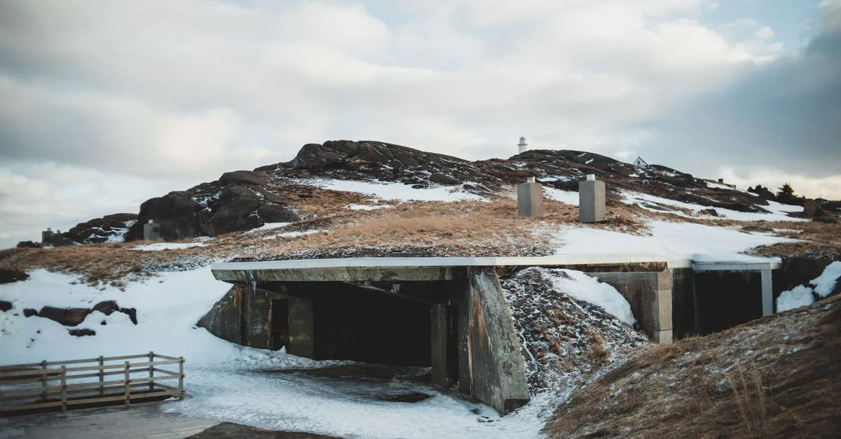 découvrez tout sur les bunkers : histoire, types, utilisations et conseils pour leur construction et utilisation en toute sécurité.