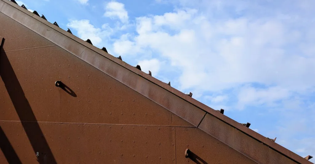découvrez notre expertise en construction de bunkers sécurisés et durables, adaptés à vos besoins de protection et de confidentialité.