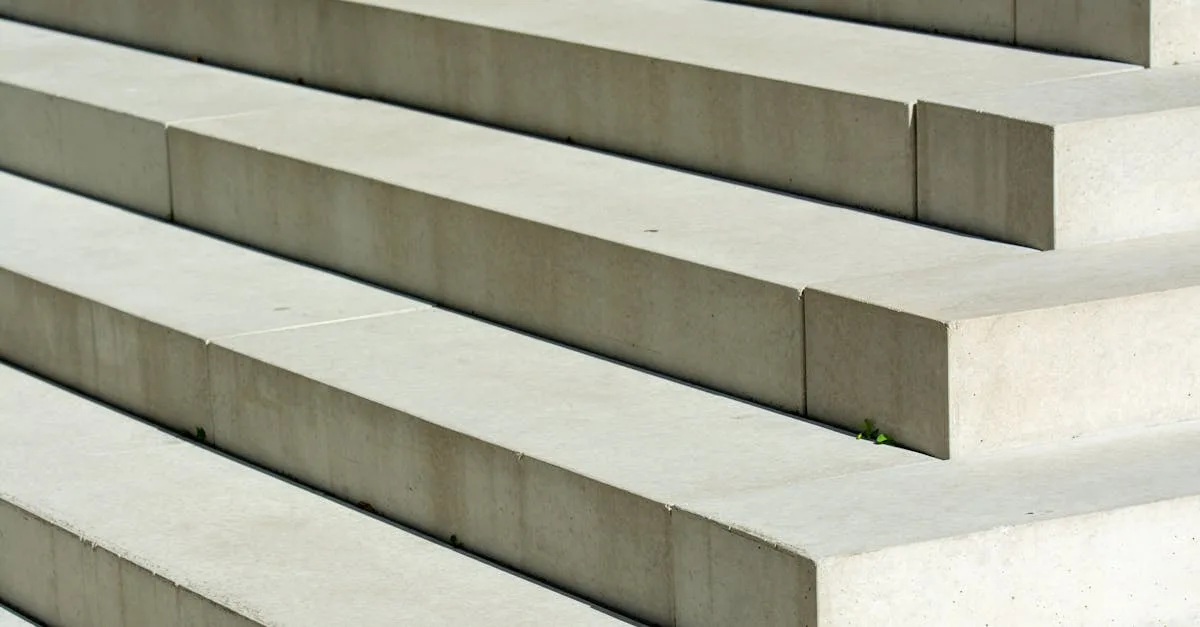 découvrez les étapes essentielles pour la construction d'un bunker, du choix de l'emplacement à la sécurisation finale, pour assurer protection et durabilité.
