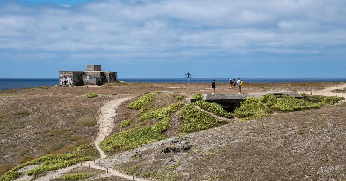 découvrez l'histoire des bunkers, leurs origines, leur rôle stratégique au fil des conflits et leur impact sur la défense militaire à travers le temps.