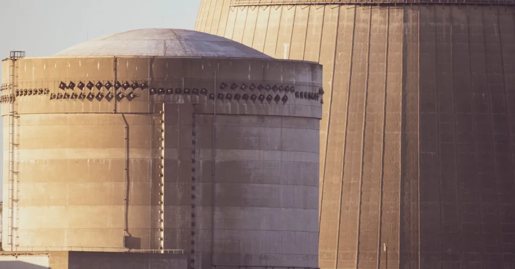 découvrez nos bunkers nucléaires sécurisés, conçus pour vous protéger en cas d'urgence nucléaire avec des infrastructures robustes et des équipements de survie avancés.