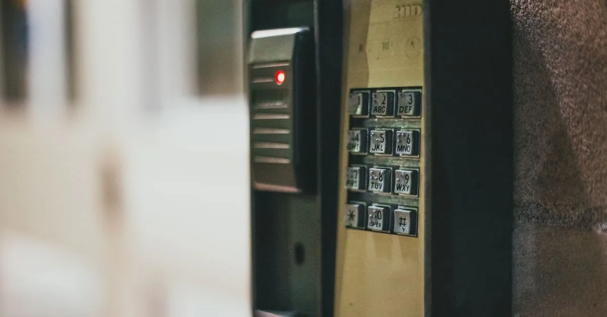 découvrez nos solutions avancées de protection contre les intrusions pour sécuriser vos locaux et protéger vos biens efficacement.