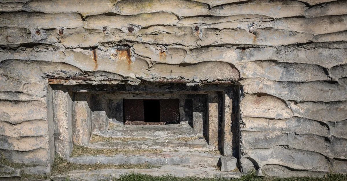 découvrez le coût d'un bunker souterrain : facteurs influençant le prix, options de construction et conseils pour bien investir dans votre sécurité.